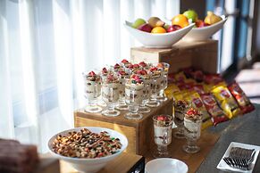 The Baronette Renaissance Detroit-Novi Hotel