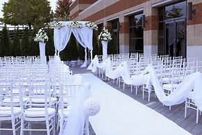 The Baronette Renaissance Detroit-Novi Hotel