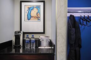 The Baronette Renaissance Detroit-Novi Hotel