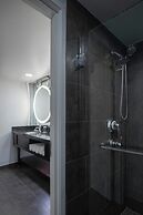 The Baronette Renaissance Detroit-Novi Hotel