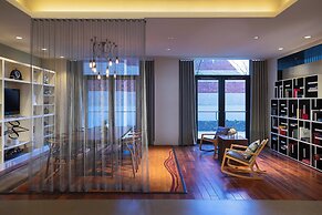 The Baronette Renaissance Detroit-Novi Hotel