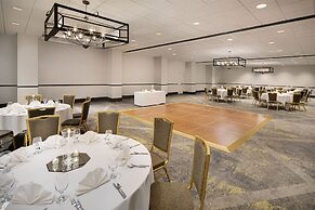 Embassy Suites by Hilton Dallas Park Central Area