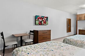 HomeTowne Studios by Red Roof Auburn Hills