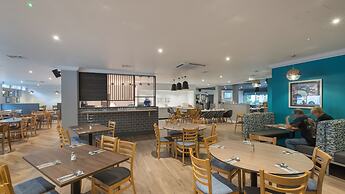 Holiday Inn Swindon by IHG