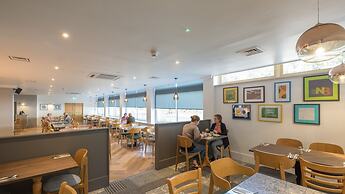 Holiday Inn Swindon by IHG