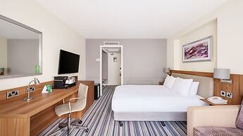 Holiday Inn Swindon by IHG