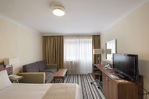 Holiday Inn Swindon by IHG