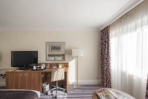 Holiday Inn Swindon by IHG