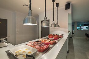 Holiday Inn Swindon by IHG