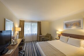 Holiday Inn Swindon by IHG