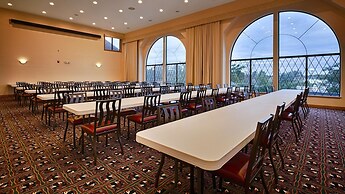 Best Western Plus Dockside Waterfront Inn