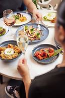 The Clermont London, Victoria