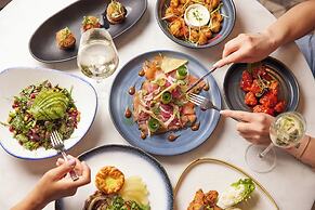 The Clermont London, Victoria