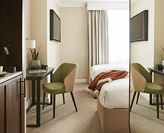 The Clermont London, Victoria