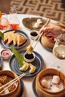 The Clermont London, Victoria