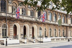 The Clermont London, Victoria