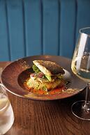 The Clermont London, Victoria