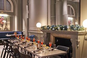 The Clermont London, Victoria