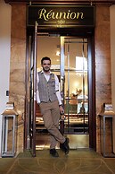 The Clermont London, Victoria