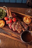 The Clermont London, Victoria