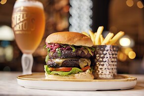 The Clermont London, Victoria