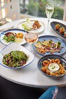 The Clermont London, Victoria