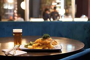 The Clermont London, Victoria