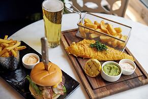 The Clermont London, Victoria