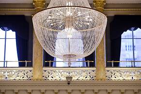 The Clermont London, Victoria