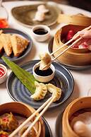 The Clermont London, Victoria