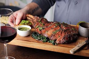 The Clermont London, Victoria