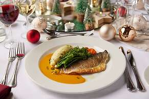 The Clermont London, Victoria