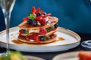 The Clermont London, Victoria