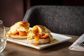 The Clermont London, Victoria