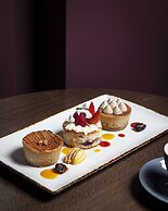 The Clermont London, Victoria