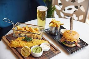 The Clermont London, Victoria