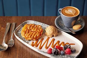 The Clermont London, Victoria