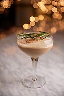 The Clermont London, Victoria