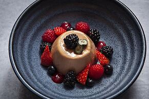 The Clermont London, Victoria