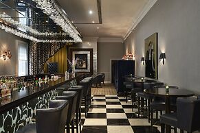 The Clermont London, Victoria