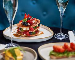 The Clermont London, Victoria