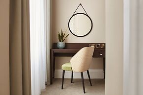 The Clermont London, Victoria