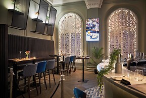 The Clermont London, Victoria