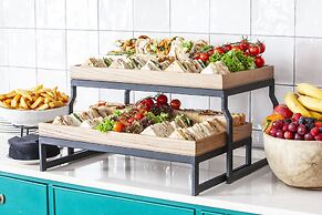 The Clermont London, Victoria