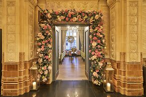 The Clermont London, Victoria