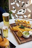 The Clermont London, Victoria