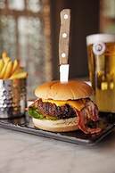 The Clermont London, Victoria