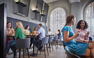 The Clermont London, Victoria