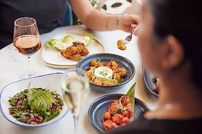 The Clermont London, Victoria