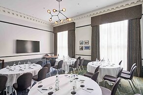 The Clermont London, Victoria